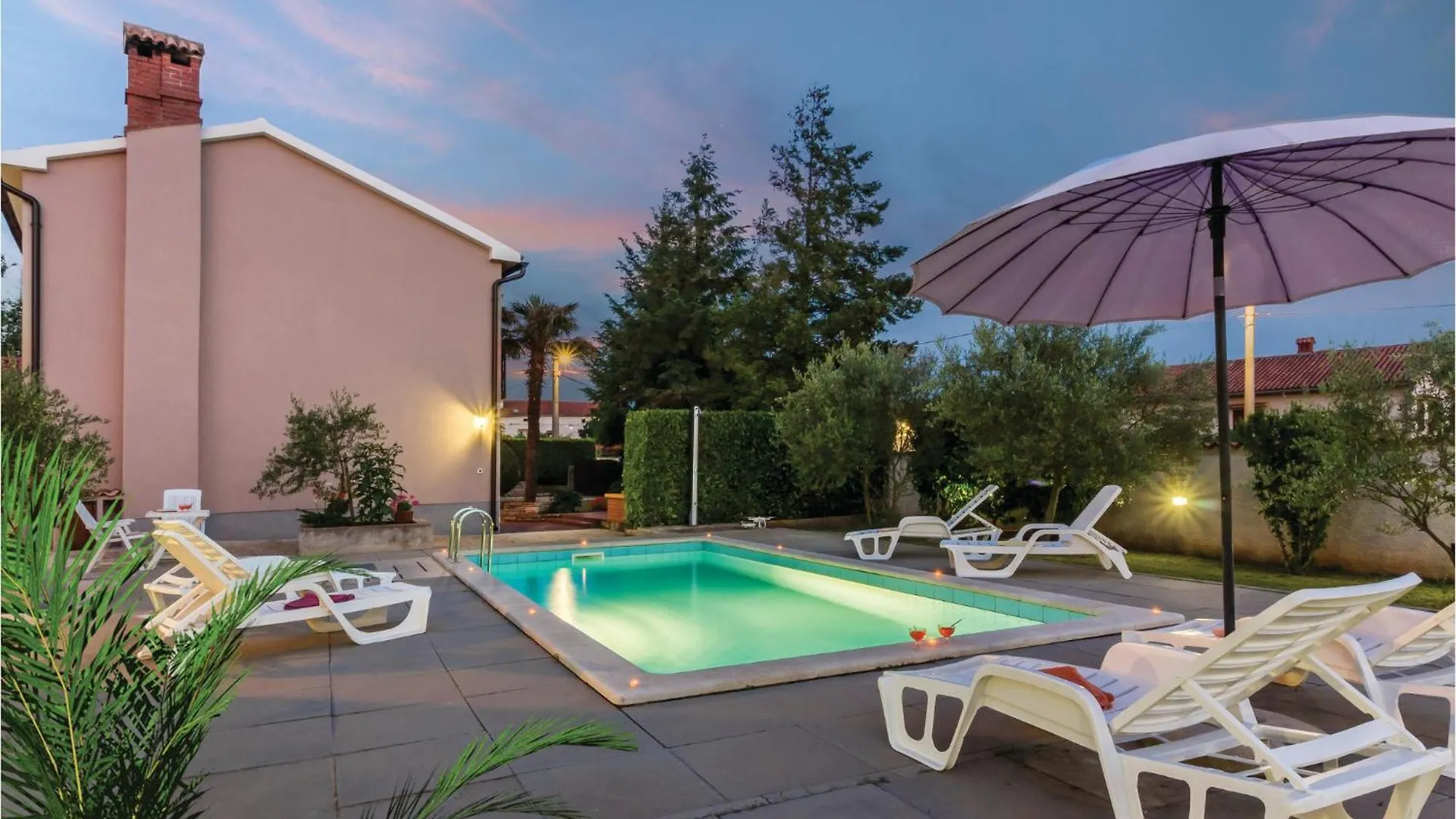 Nice Home In Segotici With Outdoor Swimming Pool